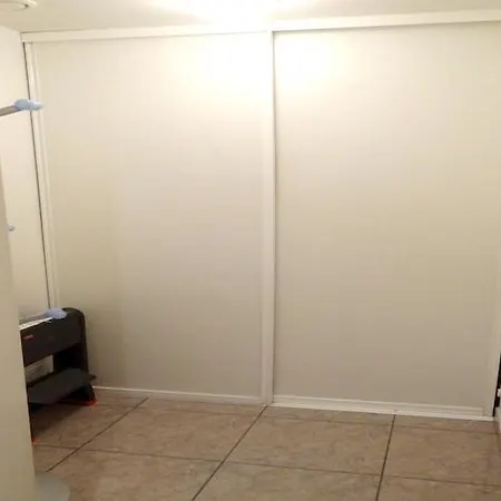 In With Coastal Views, Cleaning Included Lägenhet