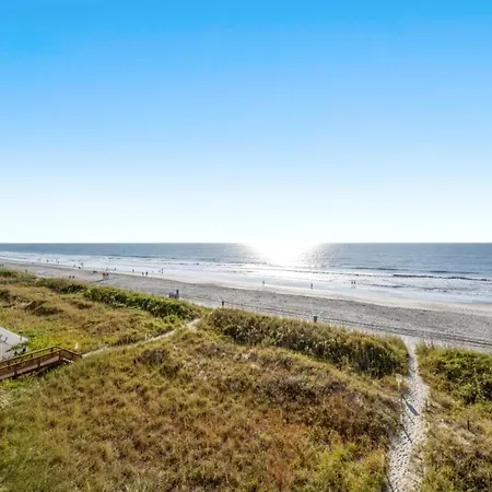 In With Coastal Views, Cleaning Included *