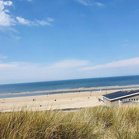 In With Coastal Views, Cleaning Included Lägenhet *